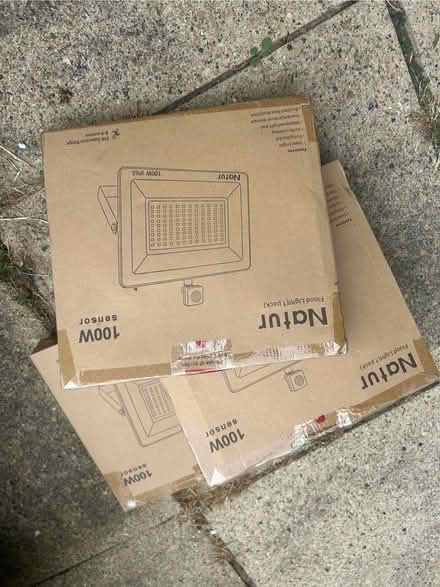 Photo of free LED Flood Lights x3 (Hook RG27) #1