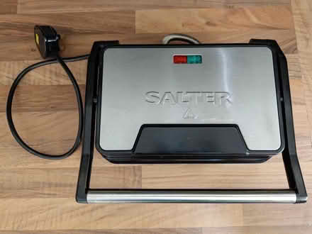 Photo of free Grill and panini maker (Chesterton CB4) #1