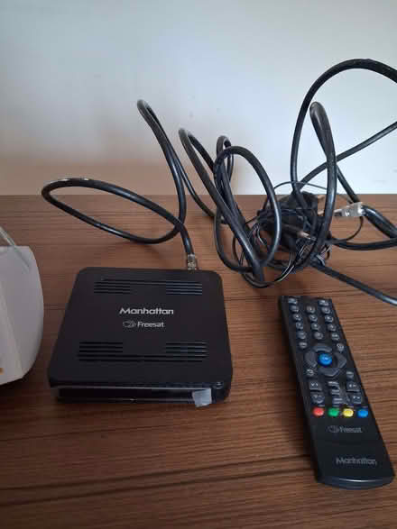 Photo of free Manhattan freesat box (Rhayader LD6) #2