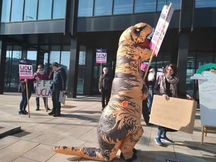 Photo of free Inflatable t-rex costume (Greaves LA1) #2