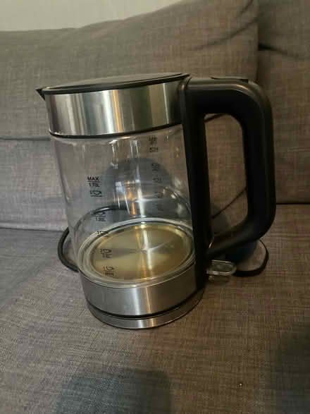 Photo of free Working Kettle -leaks when pours (Cardonald, Glasgow, G52) #1