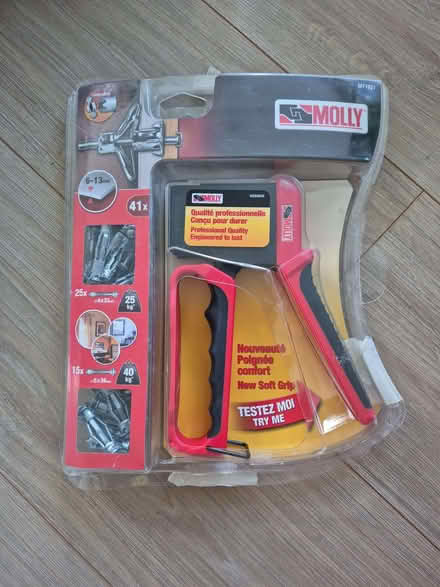 Photo of free Molly wall anchor/fixing kit with setting tool (Kidlington OX5) #1