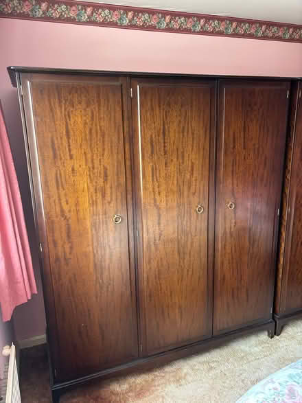 Photo of free Set of bedroom furniture (Belper DE56) #2