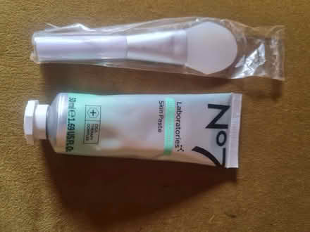 Photo of free No.7 face mask (Marsh LA1) #1