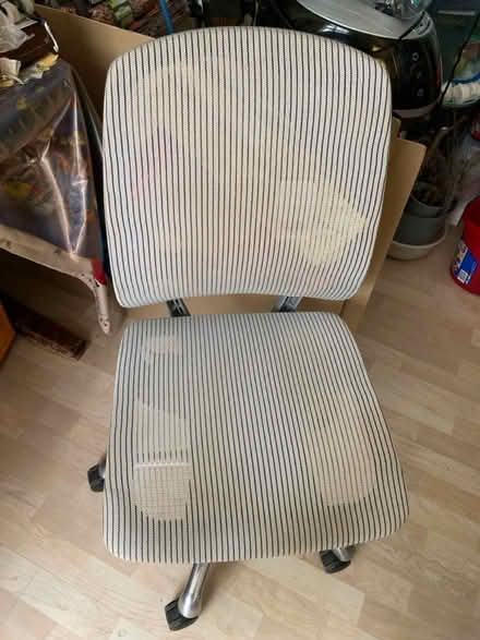 Photo of free Grey? Office chair (Enfield Town EN1) #1