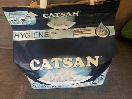 Photo of free 10 litre pack of kitty litter (Cardonald, Glasgow, G52) #1