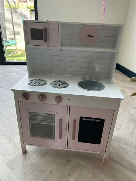 Photo of free Play kitchen (Davyhulme M41) #1