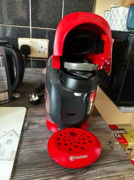 Photo of free Tassimo coffee machine (Shiregreen S5) #1
