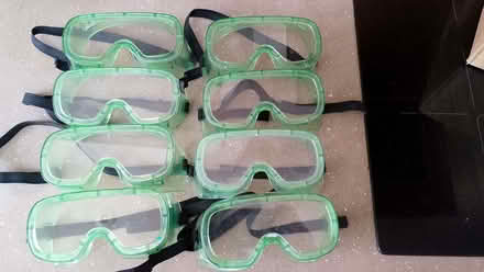 Photo of free 8 kids 'protective' eye goggles (Weston BA1) #1