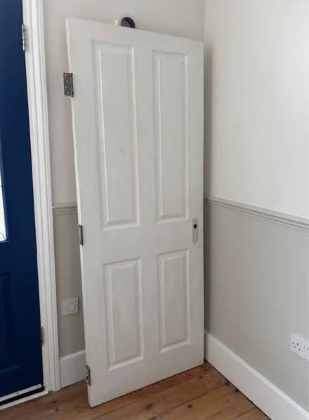 Photo of free White door (SE13) #1