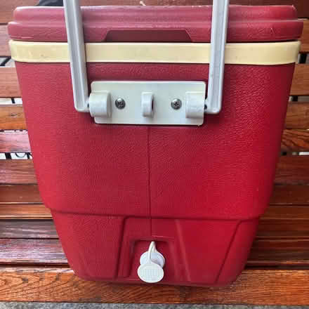 Photo of free Vintage 1983 Igloo Cooler (Bay Ridge, Brooklyn) #3