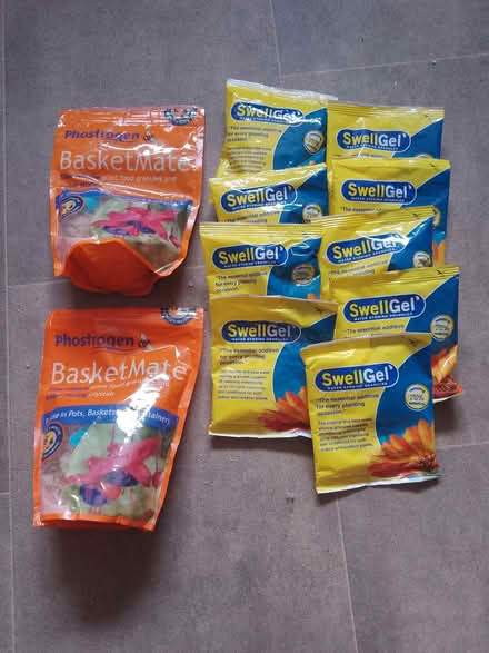Photo of free BasketMate and SwellGel plant additives (Chipping Norton OX7) #1