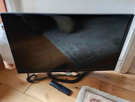 Photo of free 32" Tv (Budlett's Common TN22) #1