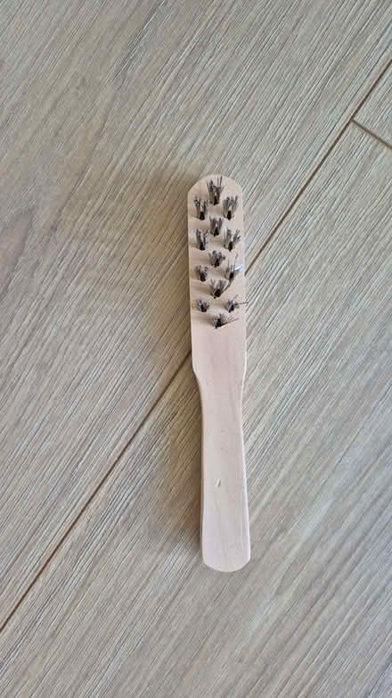 Photo of free Small metal brush (Kidlington OX5) #1