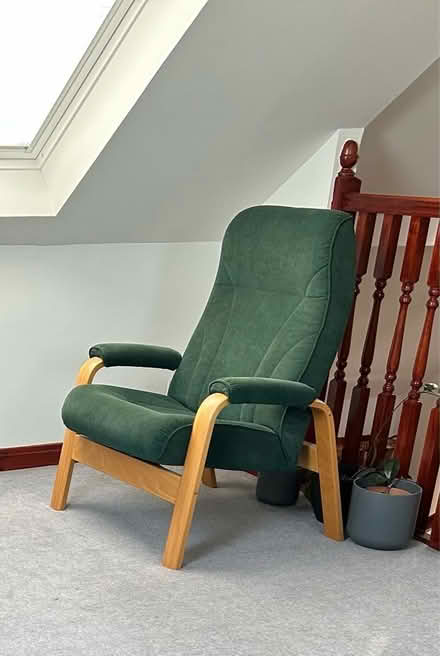 Photo of free 2 seater sofa, recliner and single chair (Viewlands PH1) #2