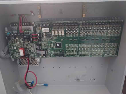 Photo of free A conventional fire alarm panel (SE14 6rt) #2