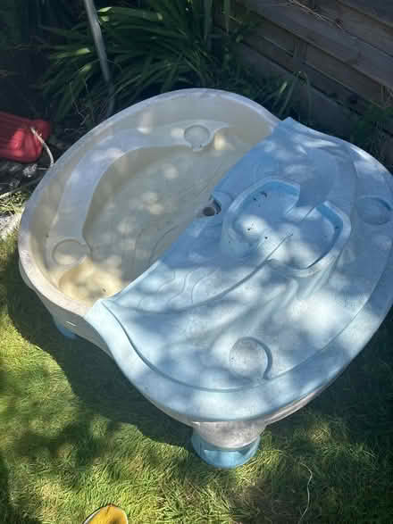 Photo of free Kids water/ sand pit missing plug (Kidlington OX5) #2