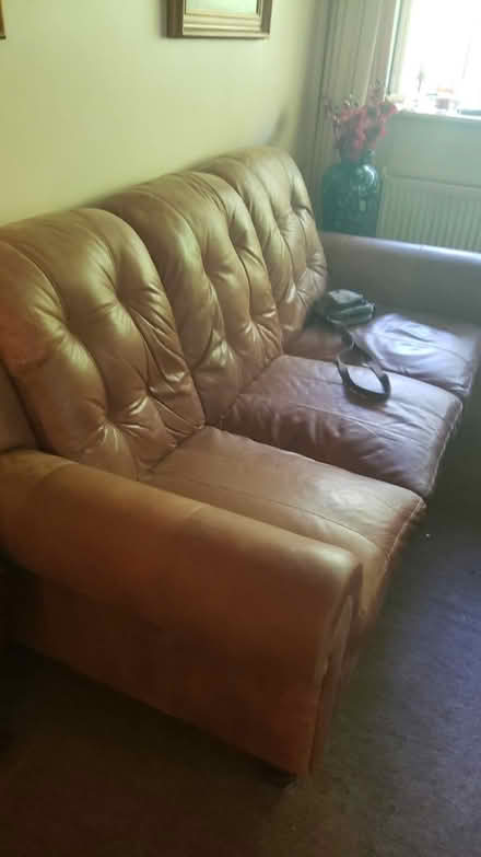 Photo of free Cavalier 3 Seater Sofa, 2 Armchairs, Shiraz Table (Chandler's Ford SO53) #2
