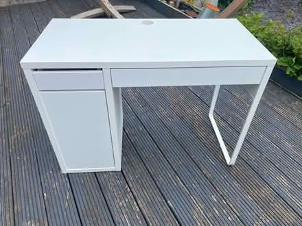 Photo of free White ikea desk (M33) #1