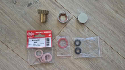Photo of free Plumbing bits and bobs (Kidlington OX5) #1