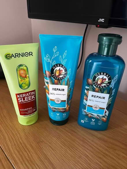 Photo of free Shampoo and conditioner (Cam GL11) #1