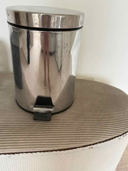 Photo of free Small bathroom pedal bin (Bexleyheath DA6) #1