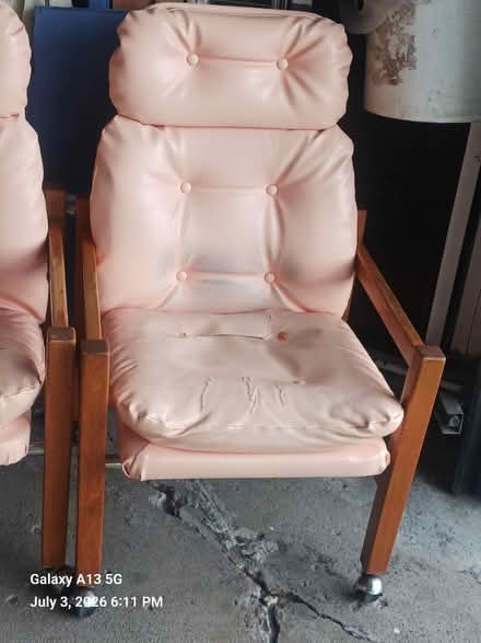 Photo of free 4- Leather chairs need reupholstery (Mi.& Middlebelt , Inkster Mich) #2