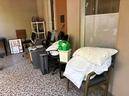 Photo of free office furniture (2330 NW Flanders) #4
