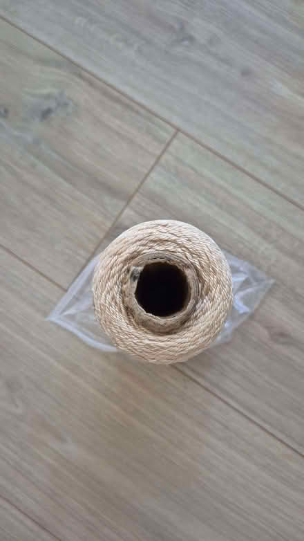Photo of free Spool of tough synthetic cord/thread (Kidlington OX5) #3
