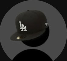 Photo of Lokking for hats (AL5) #1