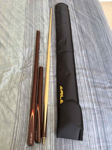 Photo of free Snooker cue and case (BR5) #1