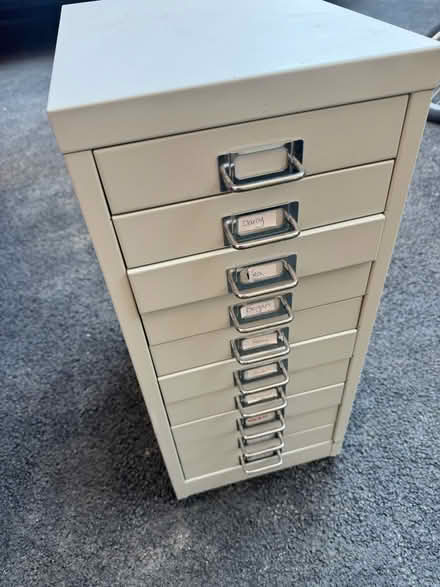 Photo of free Metal drawers/ filing cabinet (GL3) #1