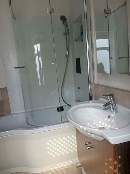 Photo of free Bathroom fittings (Tunbridge Wells N. TN4) #4