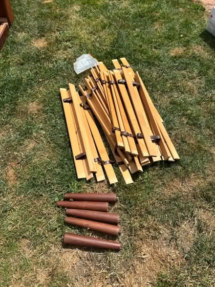 Photo of free Double wooden bed (Bn34jl) #3