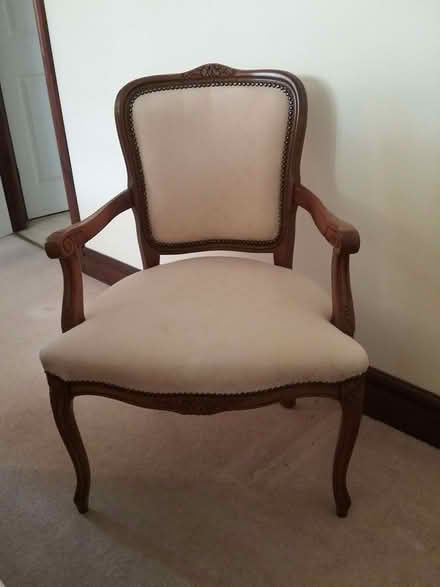 Photo of free Occasional chair (Four Crosses SY22) #1