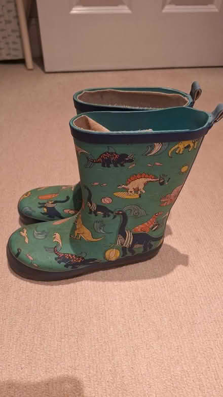 Photo of free Kids Wellies UK Size 1 (Wimbledon SW19) #3