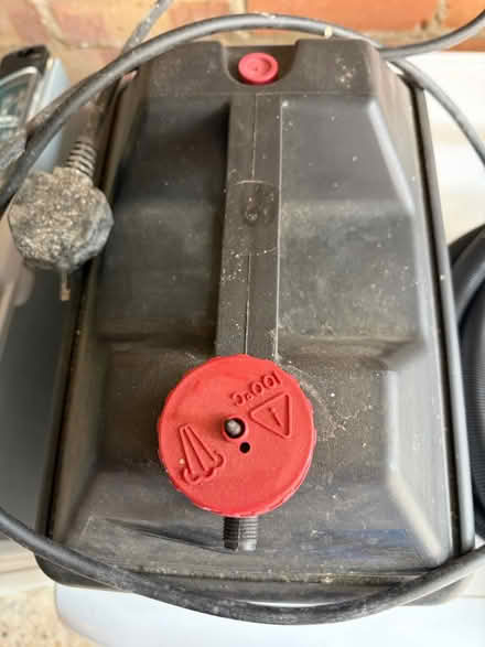 Photo of free Wallpaper Stripper (Corringham SS17) #4