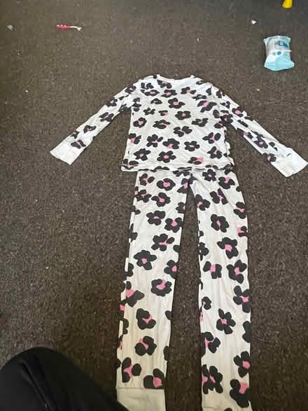 Photo of free Girls clothes age 10-11-12 (NW10 Harlesden) #2