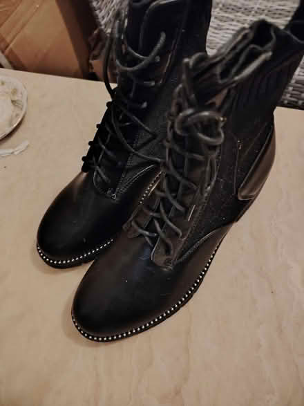 Photo of free Brand new size 6 (L17) #3