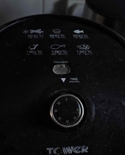 Photo of free Fully working Air Fryer (Goodmayes IG3) #2