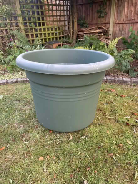 Photo of free Large plastic garden pot (Warwick CV34) #1