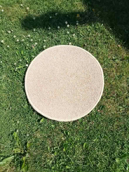 Photo of free small round wool mat (Emsworth PO10) #1