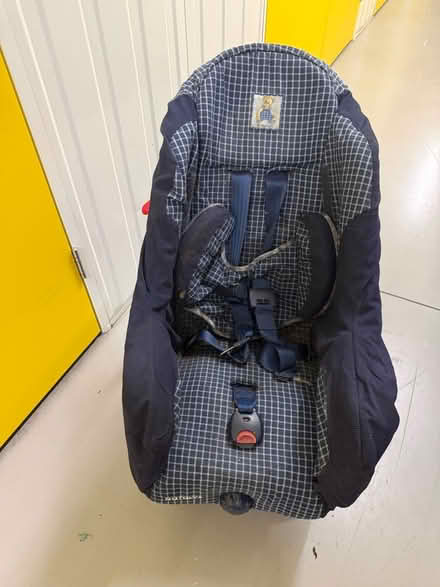 Photo of free Forward facing baby seat (SW1V 2SW) #2