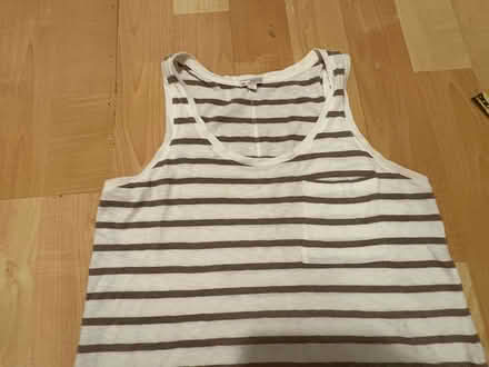 Photo of free Ladies tank - fits medium (L5L 5P5) #3