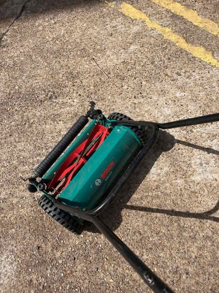 Photo of free Lawnmower ( push type ) (Kennington SE11) #1