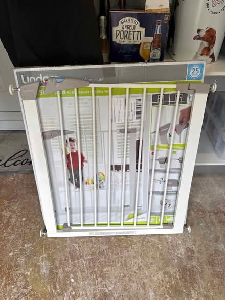 Photo of free Baby stair gate 76 - 86cm (Weybridge, KT13) #2
