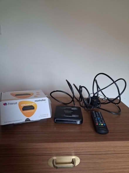 Photo of free Manhattan freesat box (Rhayader LD6) #1