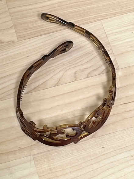 Photo of free Plastic Headband (Wolfe & Reed) #1