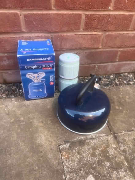 Photo of free Gas stove gas and kettle (Belle vue Shrewsbury) #1