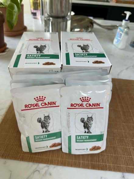 Photo of free Royal Canin Satiety Mgmt cat food (N4 4HP) #1